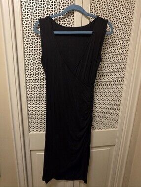 Reitmans Black Sleeveless Midi Wrap Dress